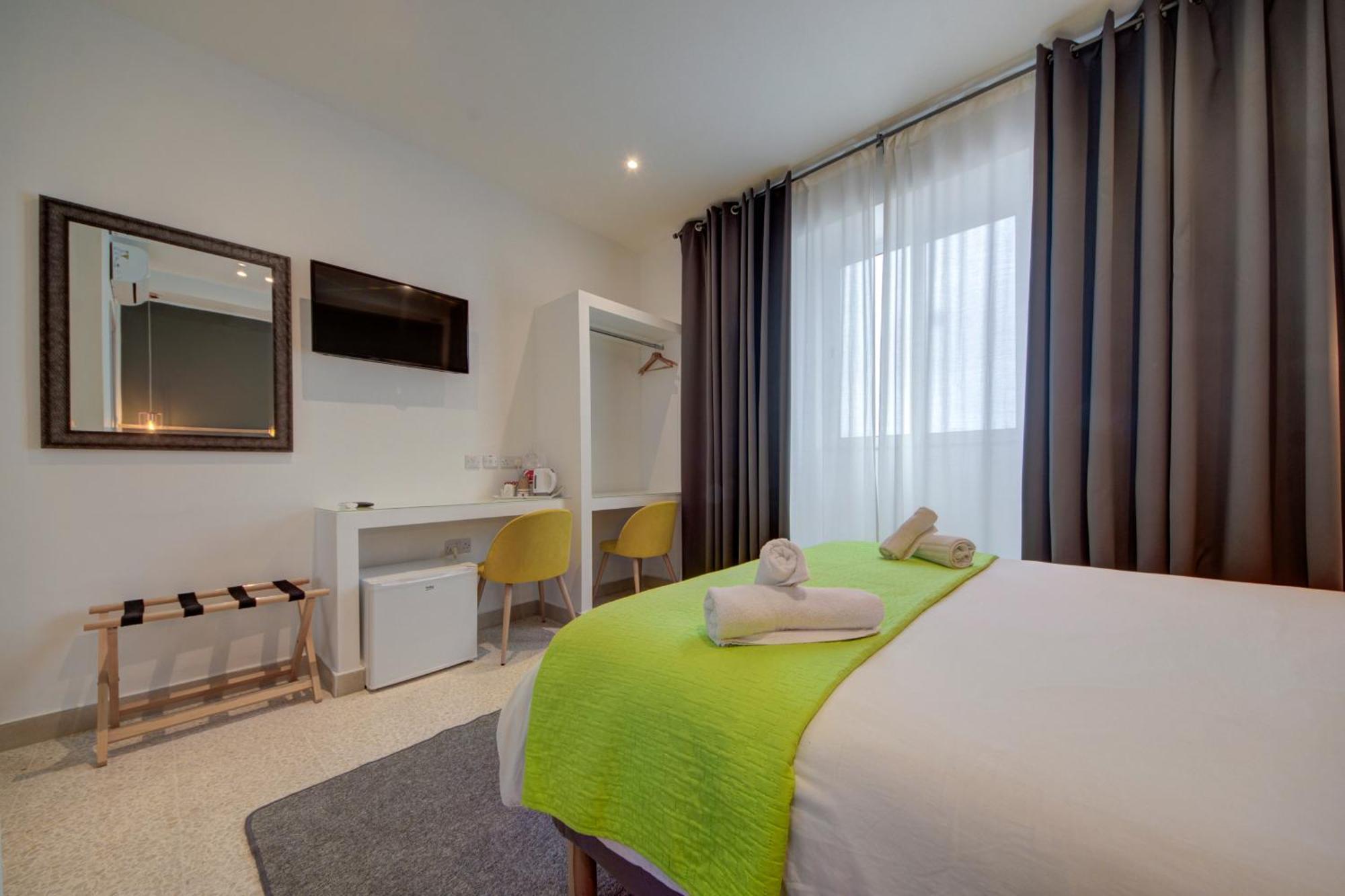 Caro Boutique Guest House San Gwann Exterior photo