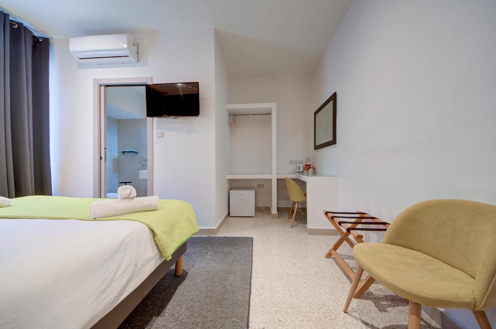 Caro Boutique Guest House San Gwann Exterior photo